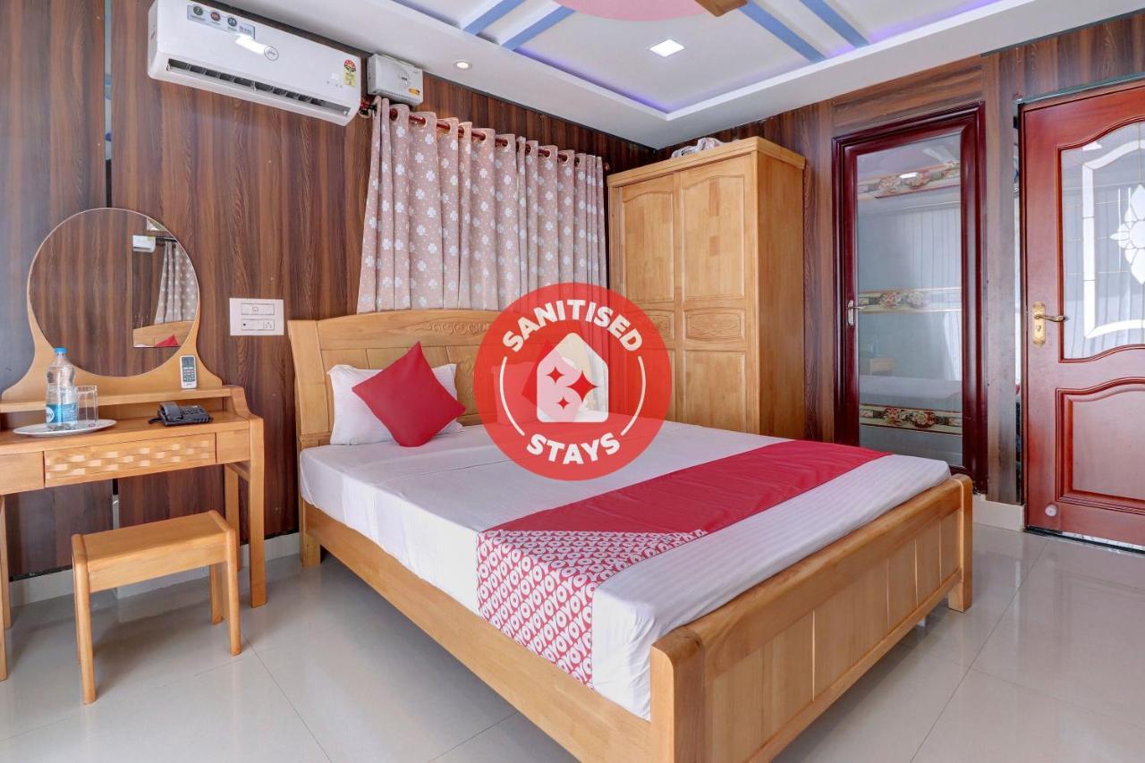 Oyo 24245 Dv Residency Hotell Bhadravati Eksteriør bilde