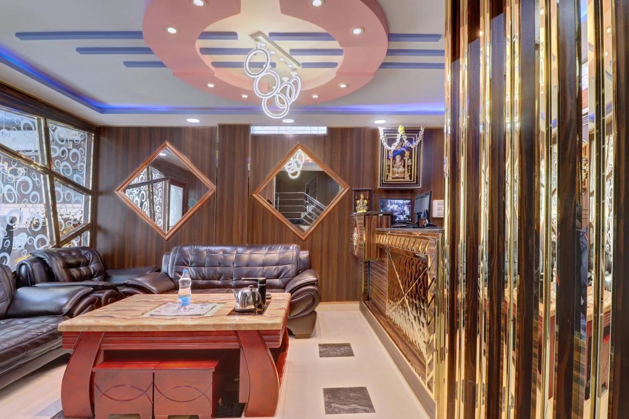 Oyo 24245 Dv Residency Hotell Bhadravati Eksteriør bilde